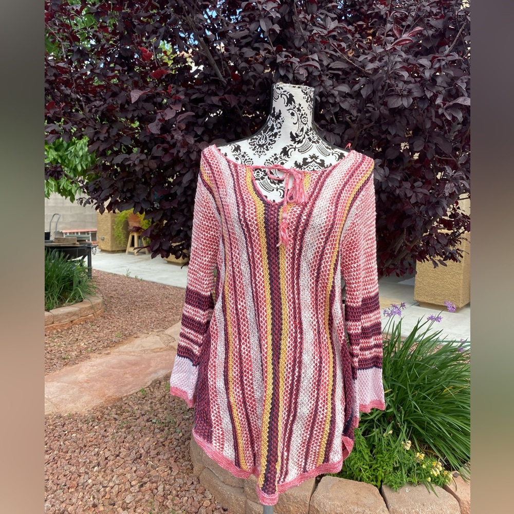 Beachy vibes sweater size L